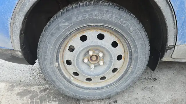 Pneus hiver sur RIM GOODYEAR 17" FORD ESCAPE in Tires & Rims in Laval / North Shore - Image 7