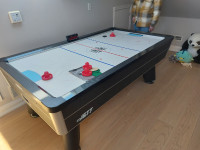 7 foot air hockey table