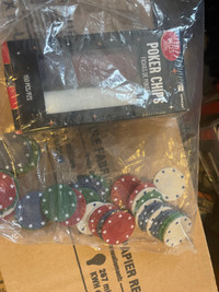 Box of poker chips ( 150) + 39 lose