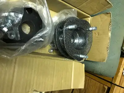 Works for 06-17 Dodge Ram And ball joints new in the boxes for ram