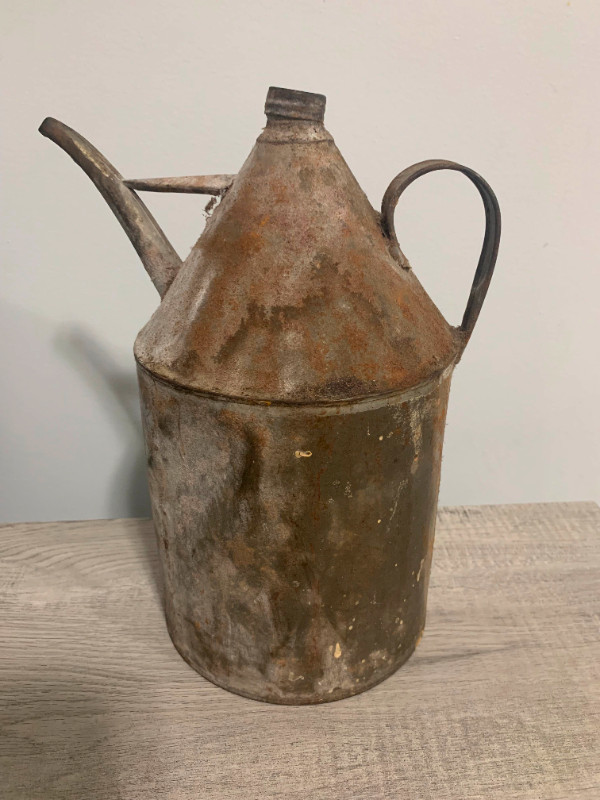 Antique Primitive Oil Can in Arts & Collectibles in Moncton - Image 3