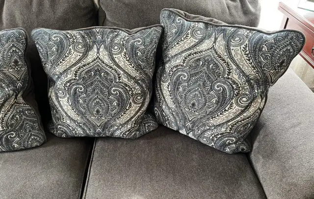 Couch Cushions - 2 Side Reversible in Couches & Futons in Bedford - Image 5