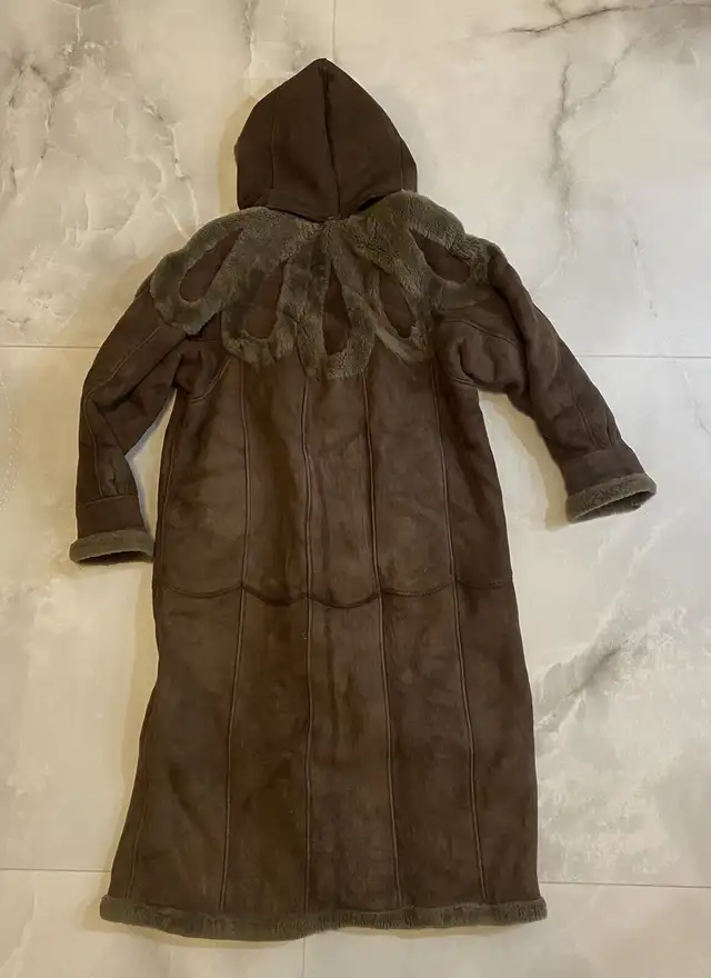 Shearling coat With removable hood62863737898626124