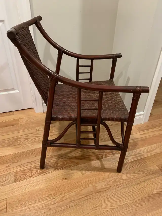 Hollywood Regency Tommi Parzinger Style Arm in Chairs & Recliners in La Ronge - Image 6