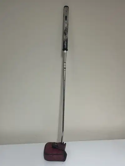 Fer droit Spider Gris et Rouge Taylor Made, View more