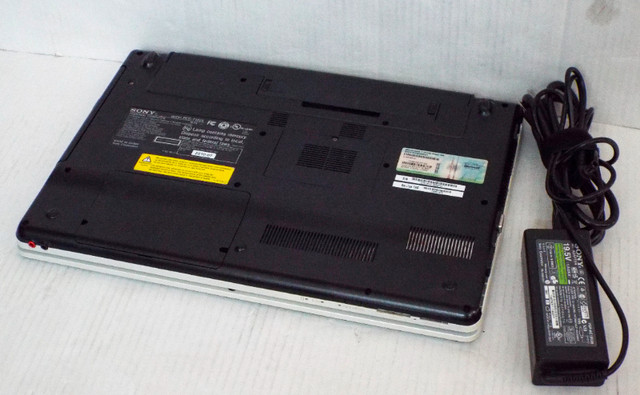 Sony VAIO 17 inches Laptop i3@2.27GHz, 500GB HDD, 4GB RAM ETC. in Laptops in Markham / York Region - Image 4