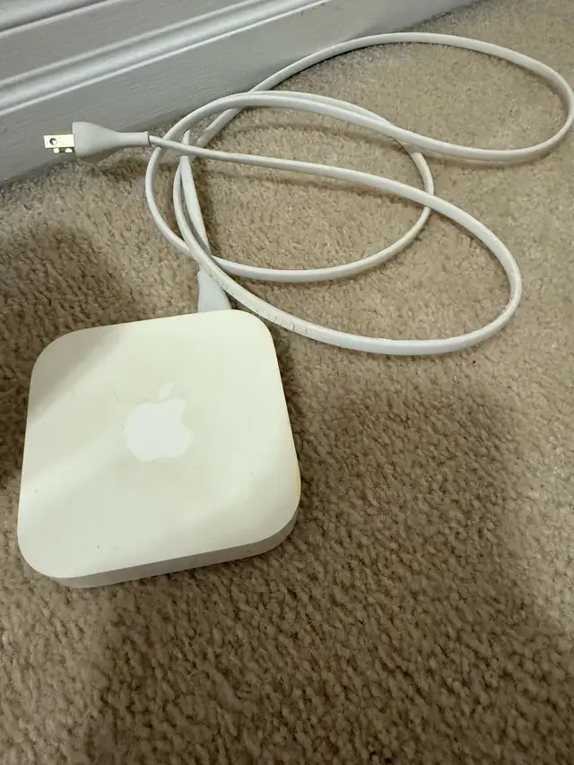 APPLE AIRPORT WIFI EXTENDER & AIRPORT EXPRESS in Networking in Oakville / Halton Region - Image 3