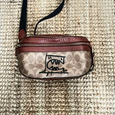 Coach Basquiat Belt Bag（price negotiable), View more