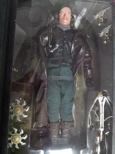 Up for sale is the 12 inch Van Helsing figure by Sideshow Toys. This 12" Van Helsing figure features...