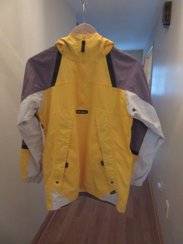 Columbia Youth Jacket size 12/14 in Kids & Youth in City of Halifax