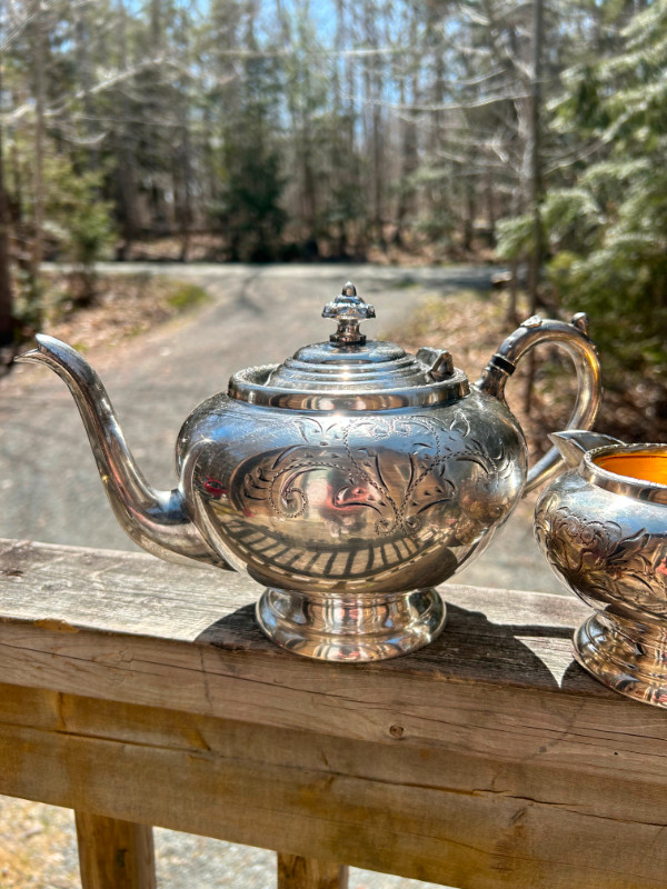 silver plated tea coffee service set by Essay Canada in Arts & Collectibles in Bridgewater - Image 2