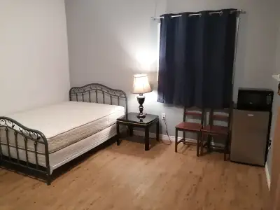 Bachelor Room for Rent in Summerside