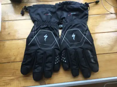 Specialized Sub Zero cycling gloves, View more