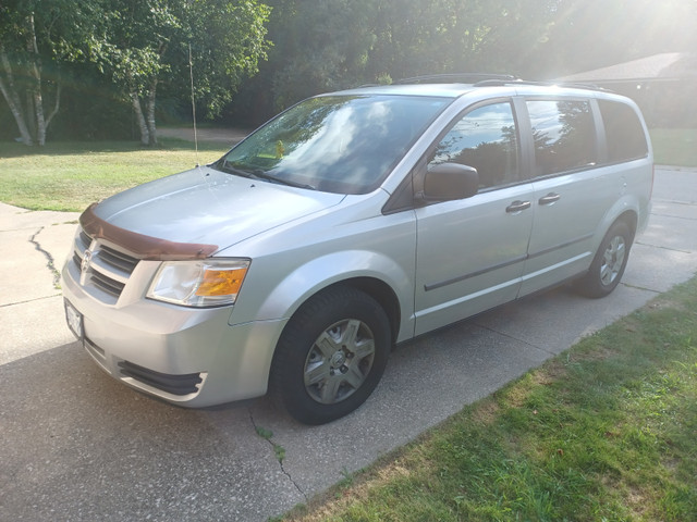 2010 Dodge Grand Caravan SE Stow N'Go 145K km/2 Owners/Safetied in Cars & Trucks in Windsor Region