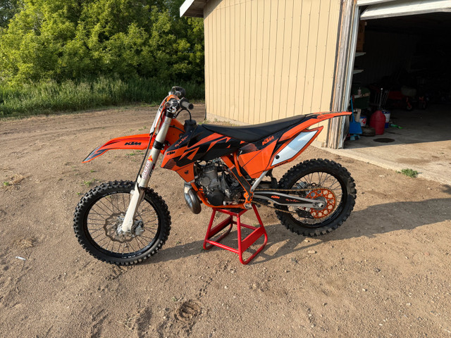 2015 ktm 250sx in Dirt Bikes & Motocross in Saskatoon - Image 4