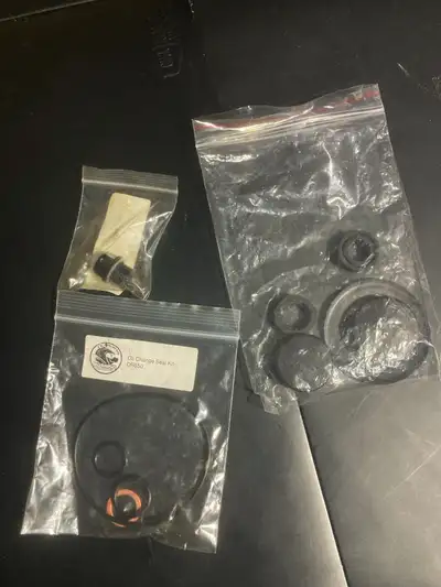 Kit for an oil change on a Suzuki DR650. Includes a full set of gaskets (3), a crush washer, as well...