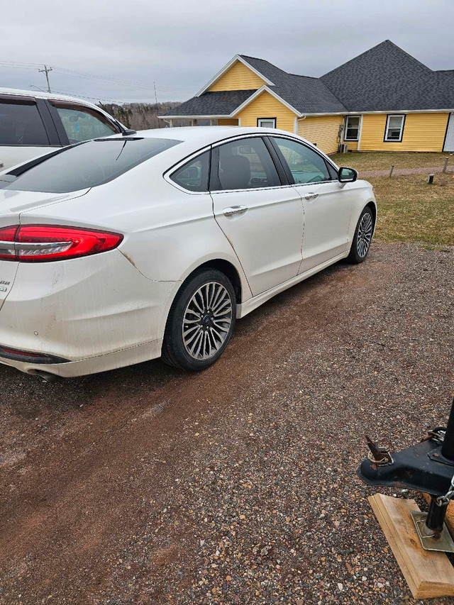 White ford fusion  in Cars & Trucks in Charlottetown - Image 2