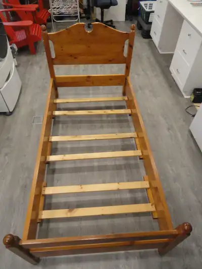 Purchased from Argyle Pine in the late 80’s. In very good used condition. This bed and mattress was...