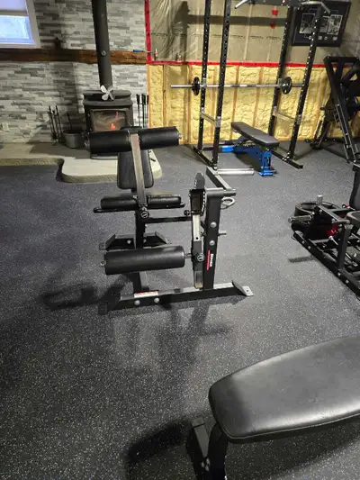 leg extension/curl machine, View more