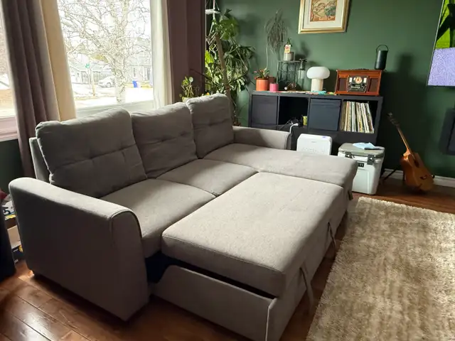 sectional sleeper in Couches & Futons in Timmins - Image 2