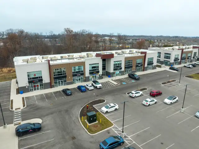 Office Unit for Rent by Owner in Commercial & Office Space for Rent in Oakville / Halton Region - Image 23