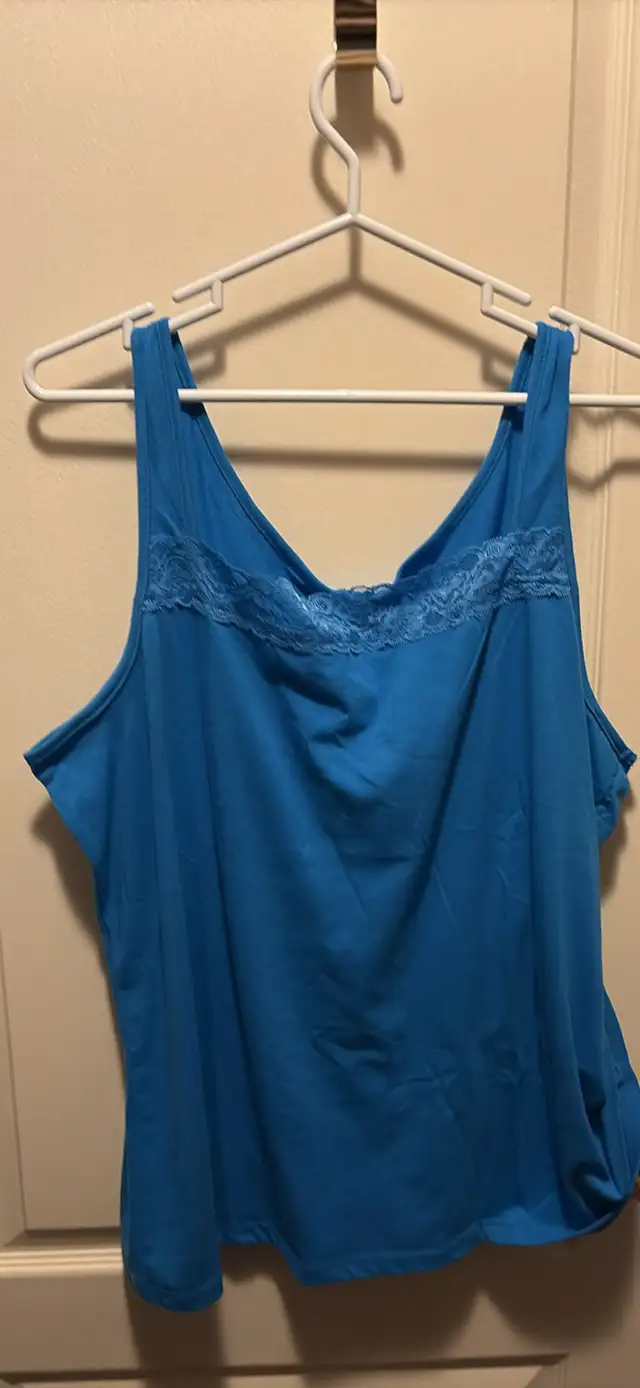 Women’s 2x camisoles sleeveless tops buy more save more in Women's - Tops & Outerwear in Oshawa / Durham Region - Image 8
