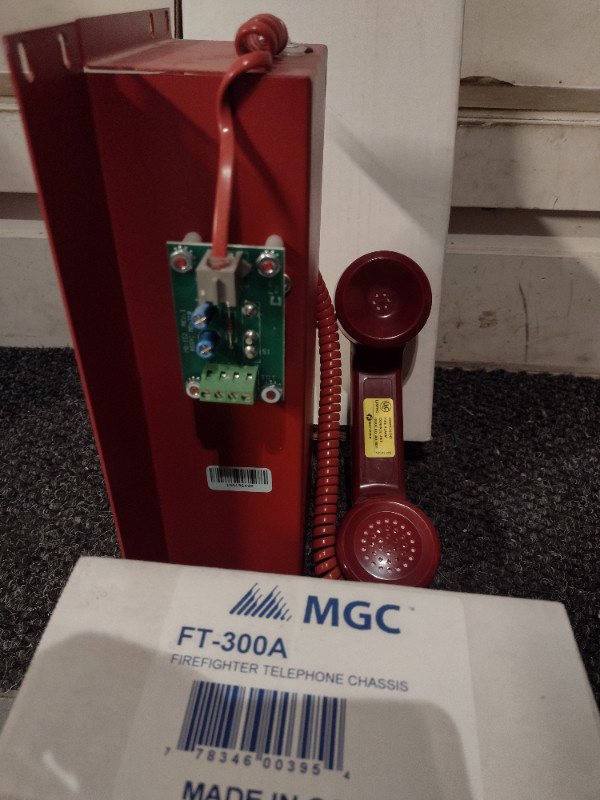 MICRON-MGC FT-300A Firefighter red telephone wall chassis Assy dans Autre  à Laval/Rive Nord - Image 3