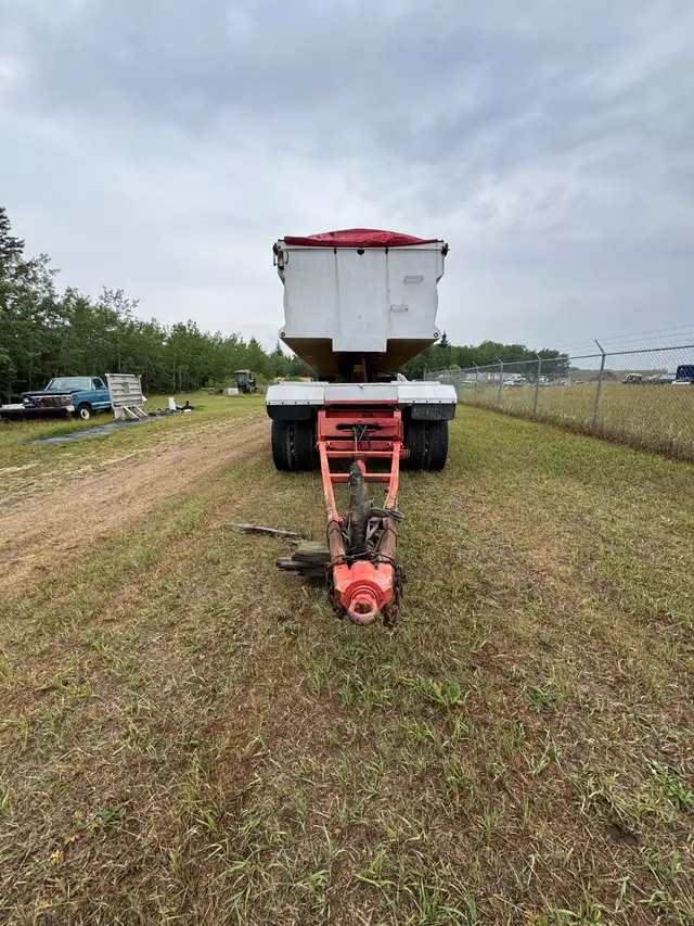 2004  Capital quad wagon in Other in Delta/Surrey/Langley - Image 4