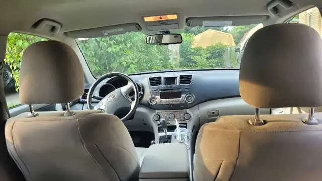 2013 highlander base model 566985192700661764