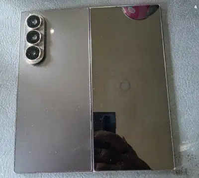 Samsung z fold 7 256 gb, View more