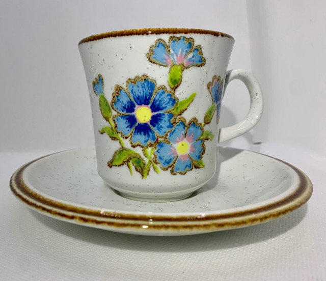 Vintage Mikasa blue cornflower cups & saucers | Kitchen & Dining Wares |  Hamilton | Kijiji