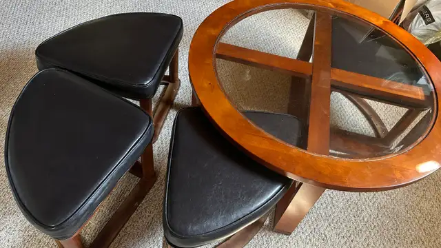 Glass Top Coffee Table with 4 Storage Ottomans in Coffee Tables in Ottawa - Image 3