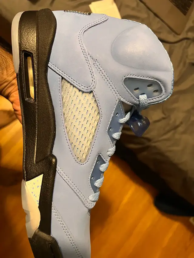Jordan 5 UNC - Size 10.5 in Men's Shoes in City of Toronto - Image 7