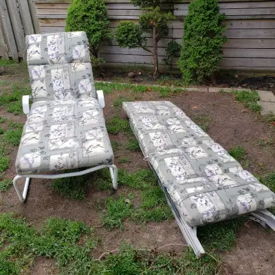 *** Outdoor chaise lounger sturdy good cushions reduced**, View more