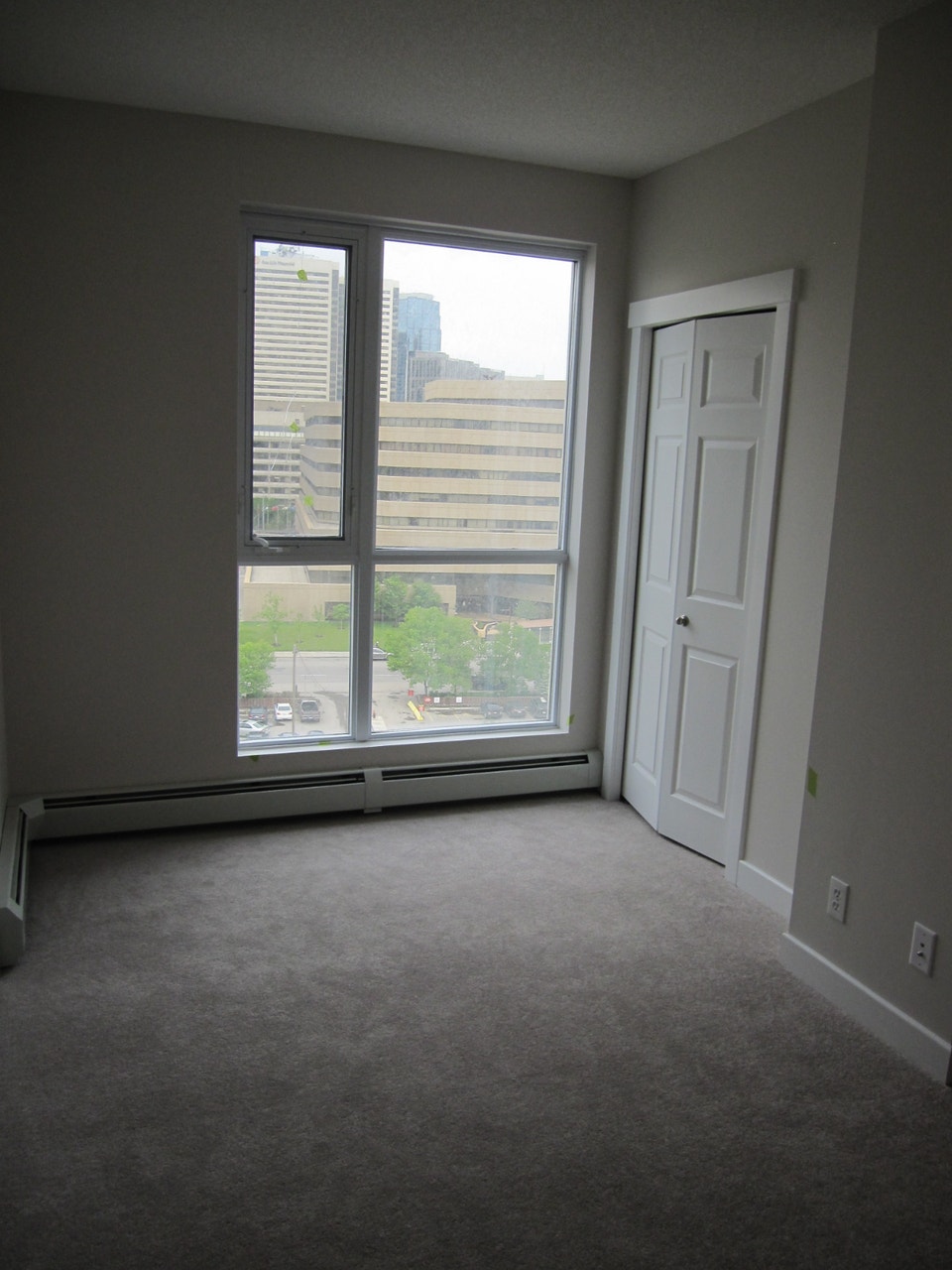 LUXURY DOWNTOWN RIVERFRONT CONDO (1 Bedroom) - GREAT LOCATION & 5