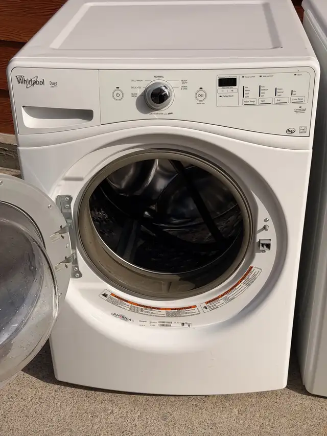 Whirlpool Duet Front Load Washer & Dryer Set 27” in Washers & Dryers in Mississauga / Peel Region - Image 7
