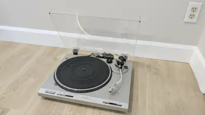 Technics SL-D202 Direct Drive Turntable, View more