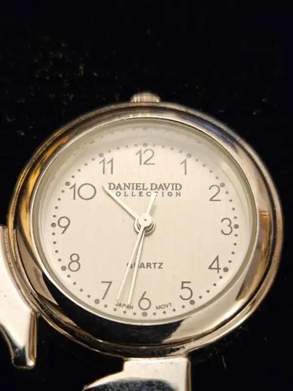 VINTAGE DANIEL DAVID DESK CLOCK in Home Décor & Accents in City of Toronto - Image 4