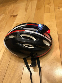 Bicycle helmet 