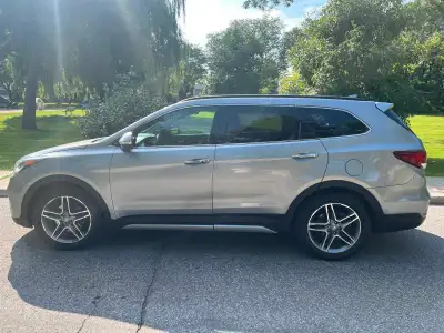 Title: 2017 Hyundai Santa Fe XL Limited AWD | New Engine | Fully Loaded | 7 Seats + Winter Tires ⸻ D...