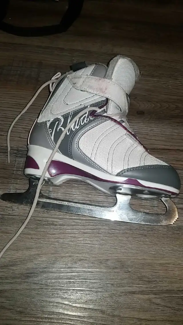 Bladerunner Vela XT  IceSkates   Size US: 5 Female in Skates & Blades in Ottawa - Image 6