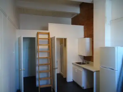 Loft Bachelor All inclusive - in the heart of Downtown Hamilton