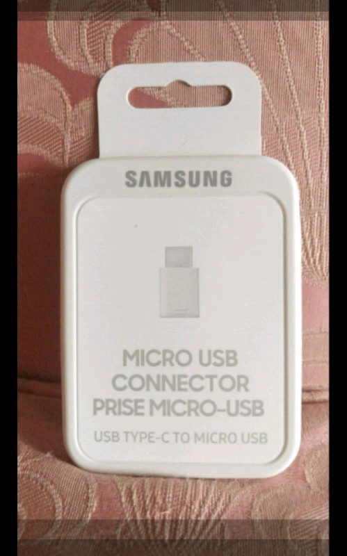 NEW Samsung USB Type-C to Micro USB Adapter in Cell Phone Accessories in Markham / York Region