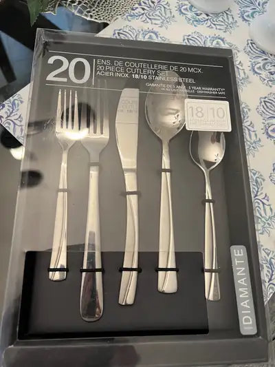 20 piece cutlery set service for 4 18 /10 stainless steel satine Elegant 2-tone gourmet setting Diam...