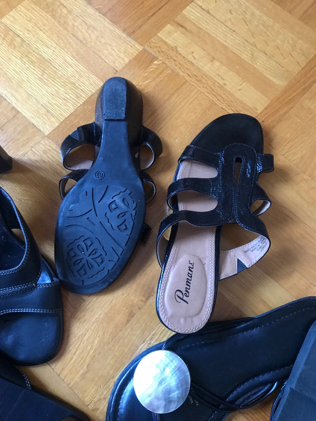 Sandales  femme pointure 6 1/2 les 3/$15 dans Femmes - Chaussures  à Longueuil/Rive Sud - Image 3