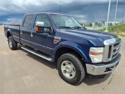 2010 Ford F350 XLT, crewcab, superduty, deleted 6.4 power stroke turbo diesel, 199 KM, low KM, cloth...