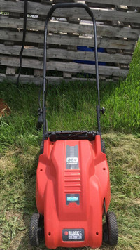 Black&amp;Decker Red Lawn Mower