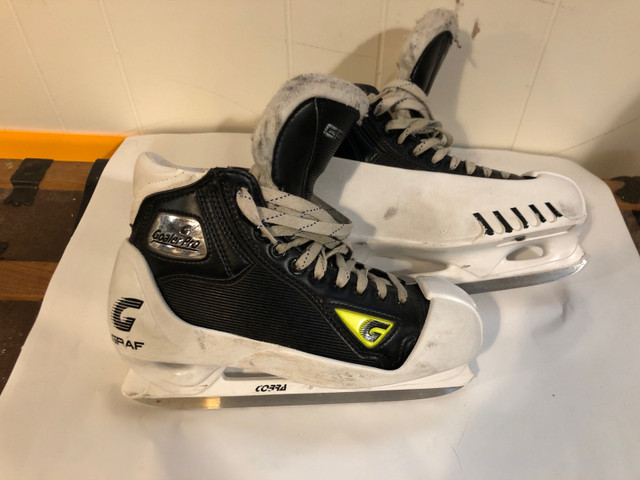 Graf Goaler Pro size 8 Wide skates  in Hockey in Dartmouth