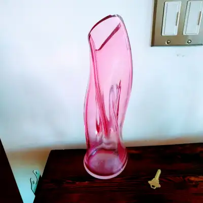 Handblown by artist. Beautiful from every angle. One of a kind.