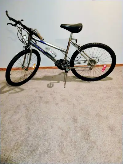 As New VENTURE 18 Speed Ridgerunner Mountain Bike, , View more